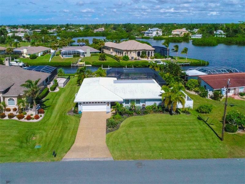 Property Photo:  360 Renoir Drive  FL 34229 