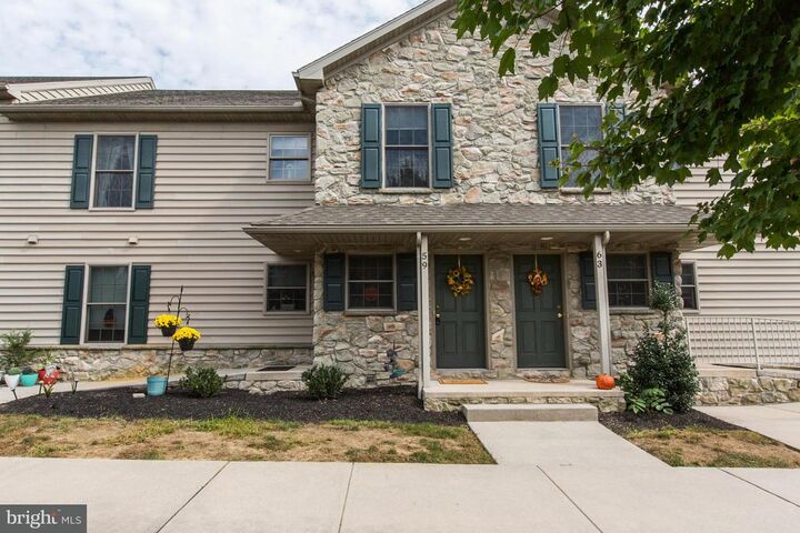 59 Midway Farms Lane  Lancaster PA 17602 photo
