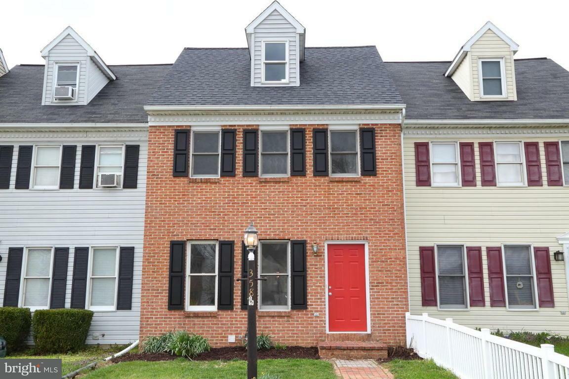 Property Photo:  358 Cardinal Road  PA 17543 