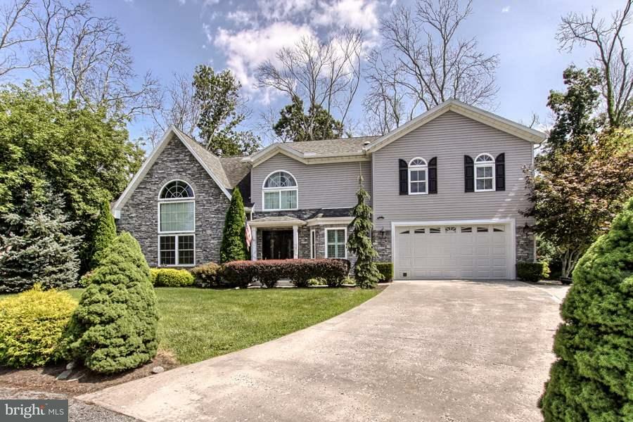 Property Photo:  17 Montasere Drive  PA 17019 