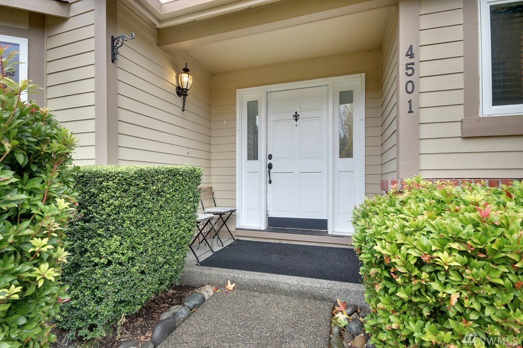 Property Photo:  4501 Nassau Ave NE  WA 98422 