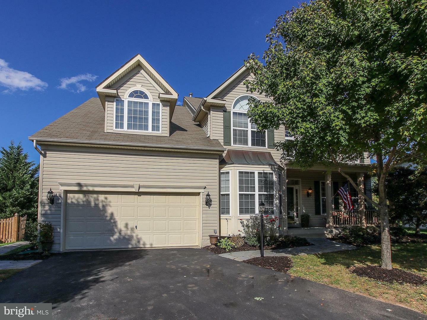 Property Photo:  801 Larch Valley Court NE  VA 20176 