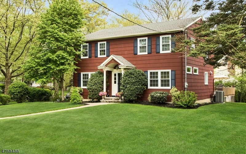 Property Photo:  301 W Grove St  NJ 07090 