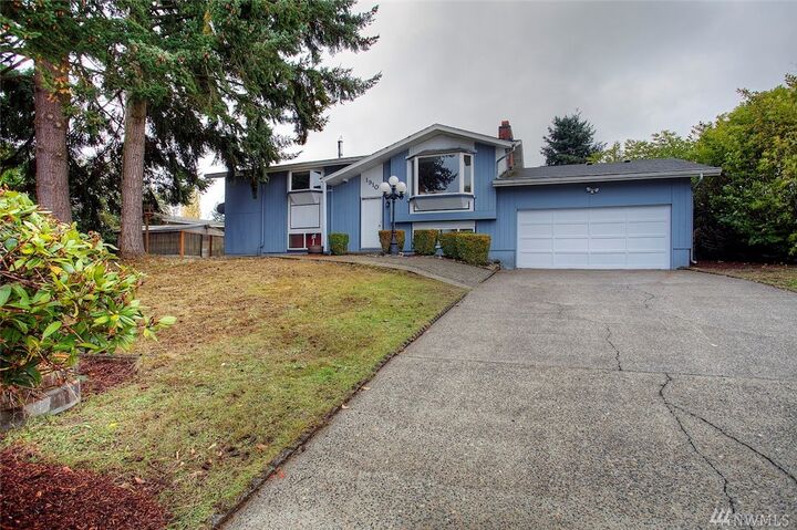 Property Photo:  1910 E 61st Street  WA 98404 