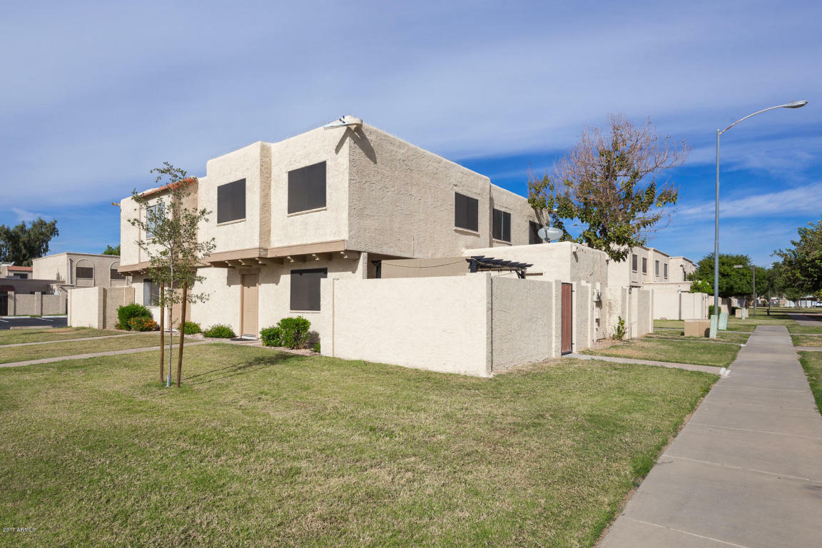 Property Photo: 14003 N 54th Avenue AZ 85306
