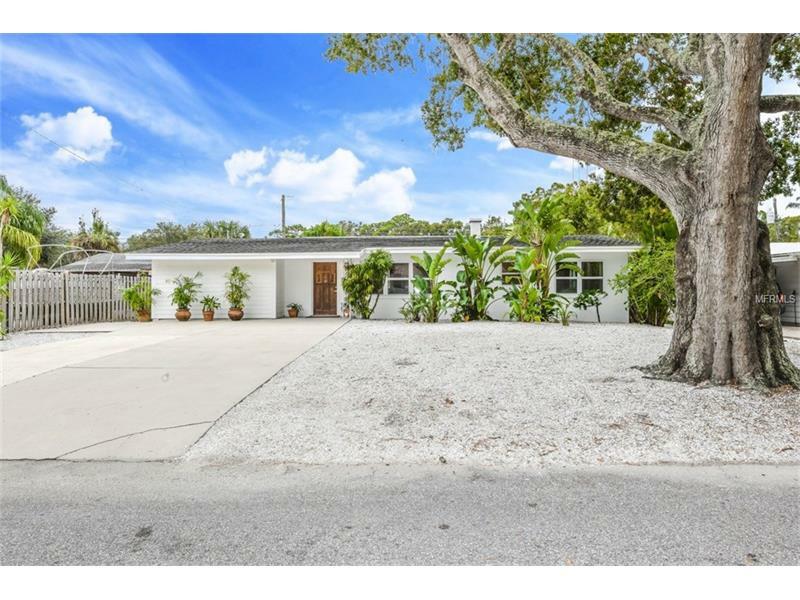 Property Photo:  2626 Prospect Street  FL 34239 