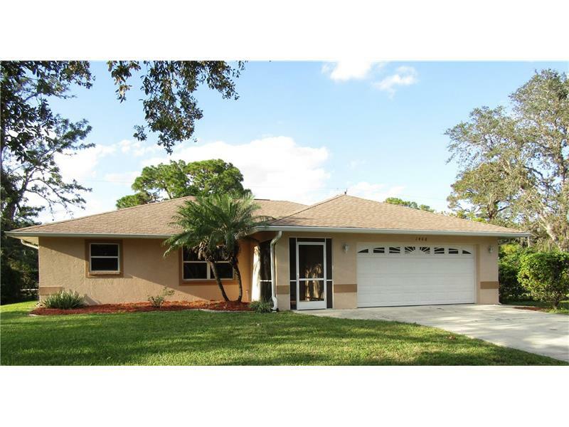 Property Photo:  1408 Poinciana Road  FL 34293 