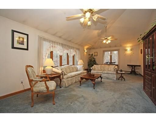 Property Photo:  2 Sequoia Ave  NH 03053 