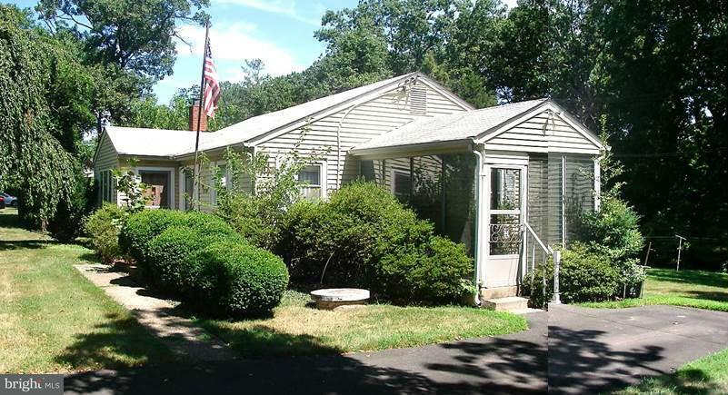 Property Photo: 3739 West Ox Road VA 22033