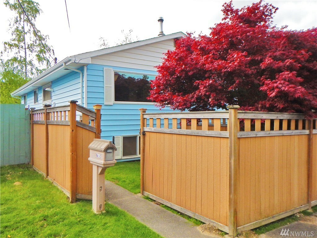 Property Photo:  7925 10th Ave SW  WA 98106 