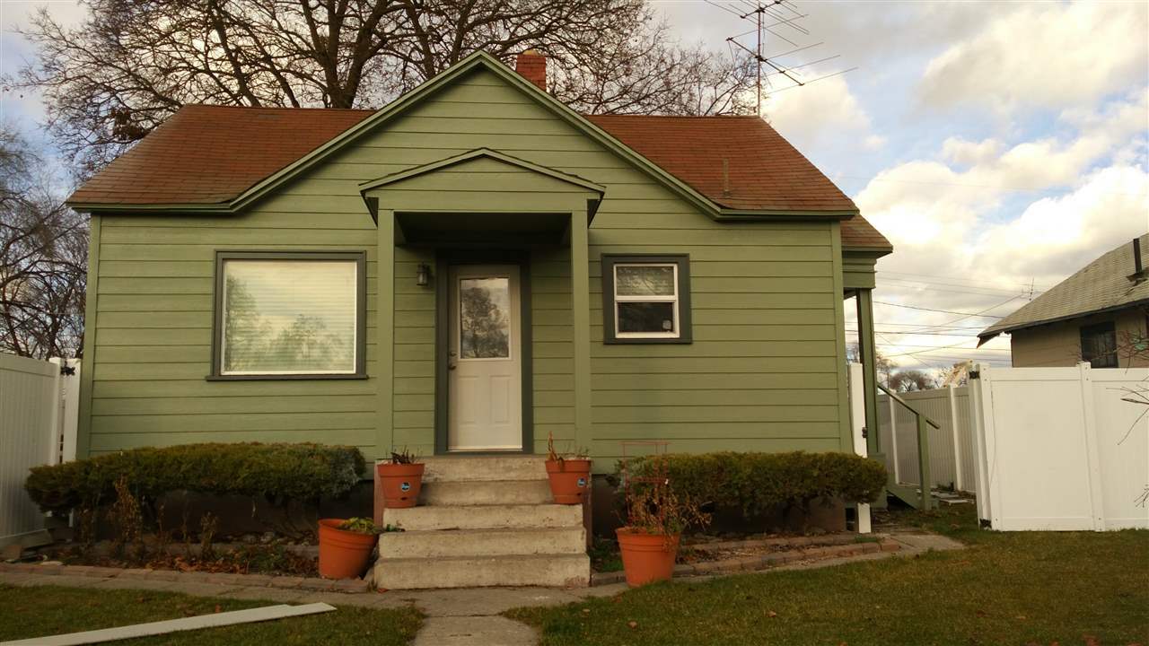 Property Photo: 911 E Rich Ave WA 99207