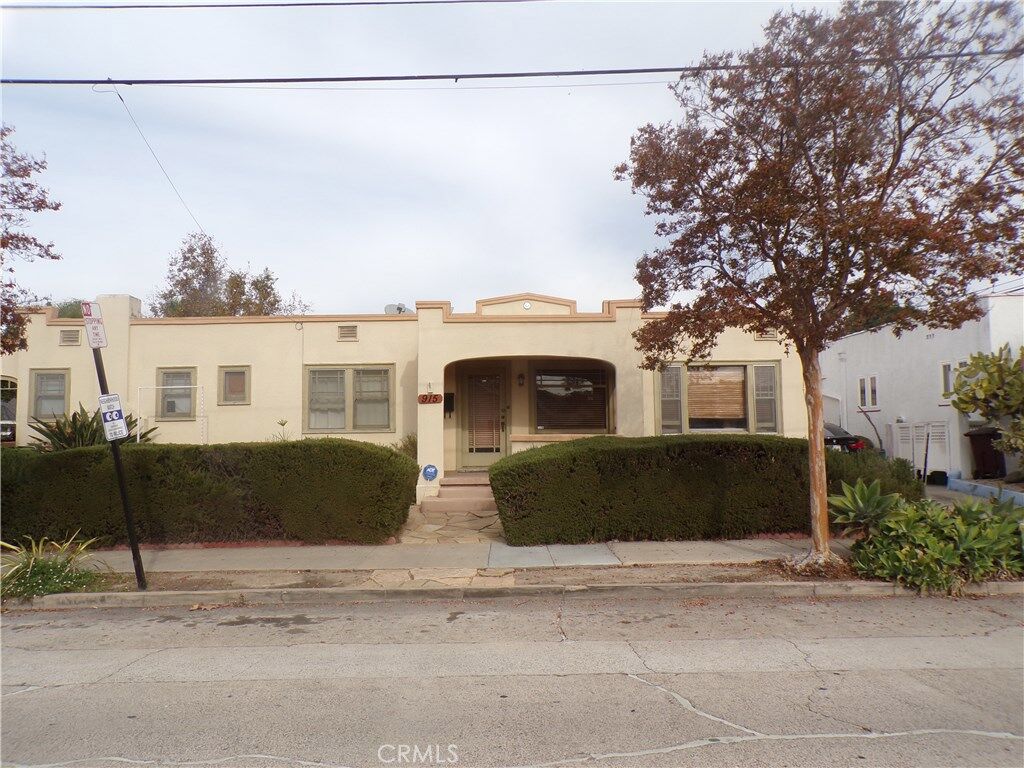 Property Photo:  915 W 10th St  CA 92703 
