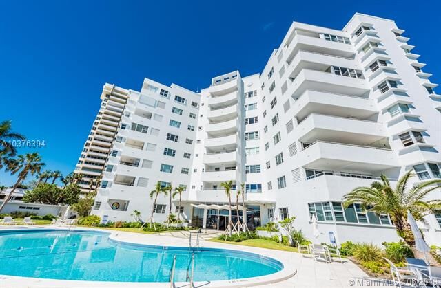 Property Photo:  16 Island Ave 6C  FL 33139 