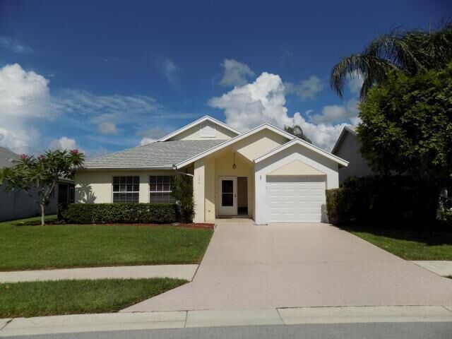 Property Photo:  126 Adobe Circle  FL 33458 