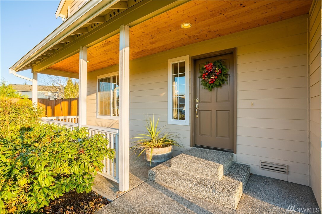 Property Photo: 2100 S 18th St WA 98274