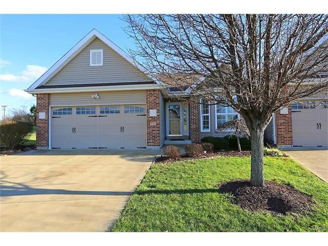 Property Photo: 725 Hannah Court 63026