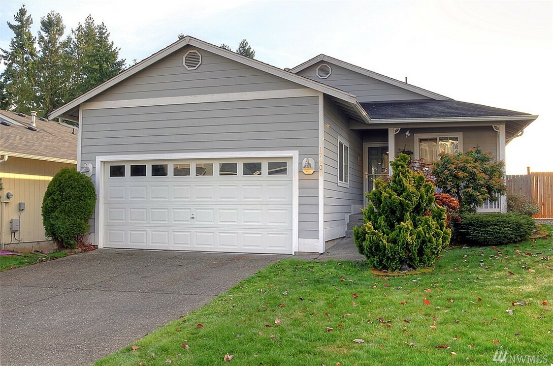 Property Photo:  17901 110th St Ct E  WA 98390 