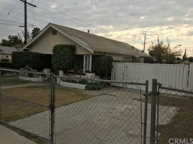 Property Photo:  1407 W 7th Street  CA 92411 