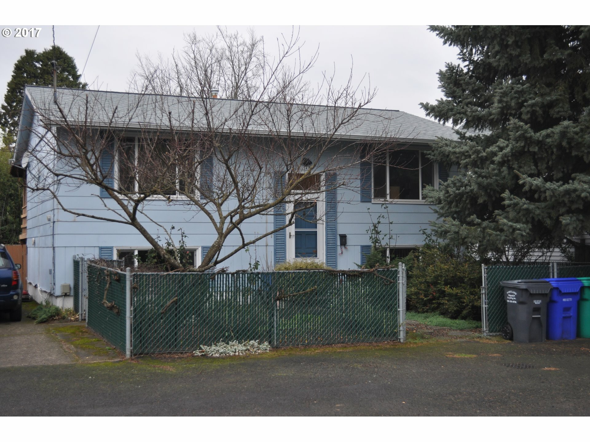 Property Photo:  1547 SE 88th Ave  OR 97216 