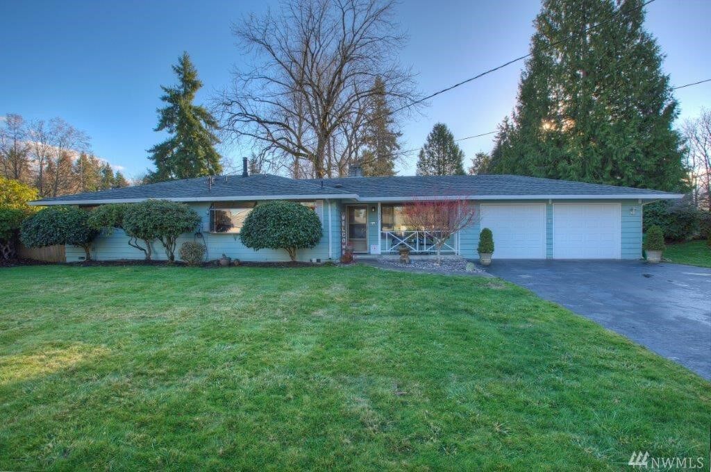 Property Photo:  11437 SE 180th Place  WA 98055 