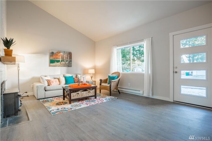 Property Photo:  1704 113th Dr SE  WA 98258 