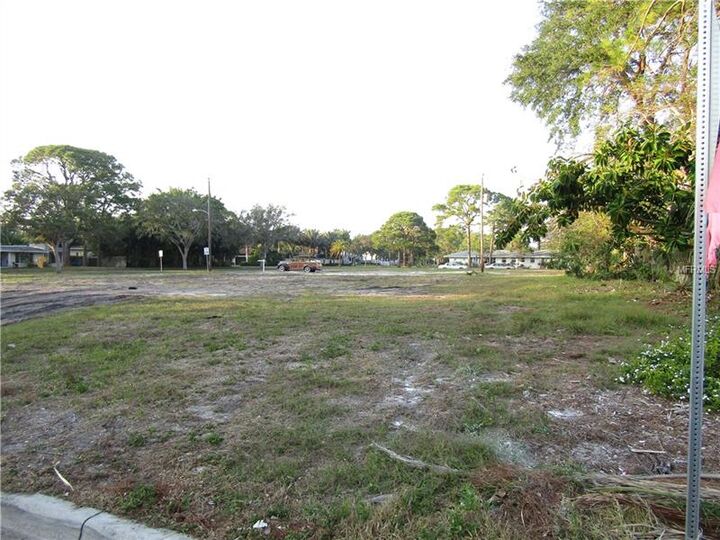 Property Photo:  235 Park Boulevard S  FL 34285 