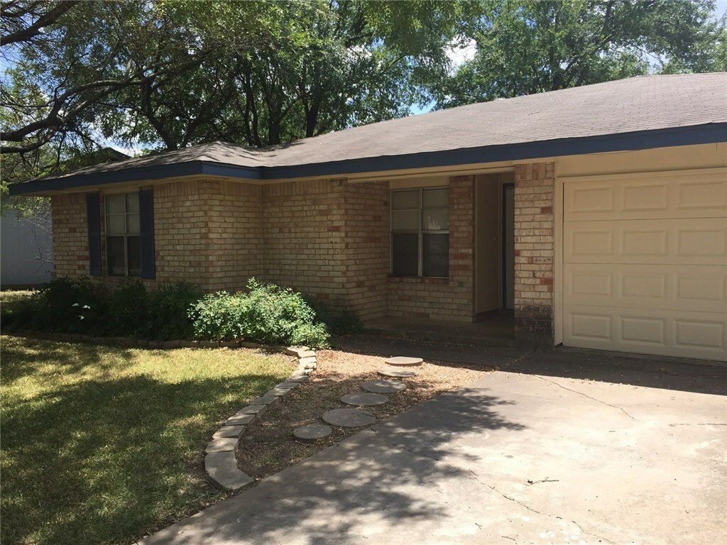 Property Photo:  1604 Park Lane  TX 78628 