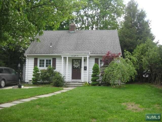 Property Photo:  634 Albert Place  NJ 07450 