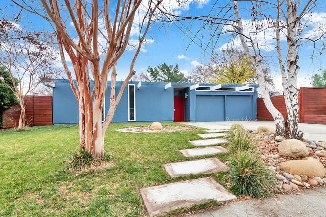 Property Photo:  39 Los Cerros Ave  CA 94598 