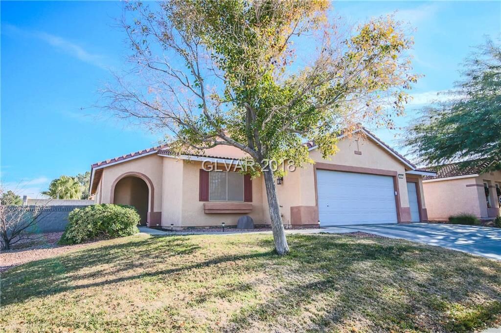 Property Photo: 572 Broomspun Street NV 89015