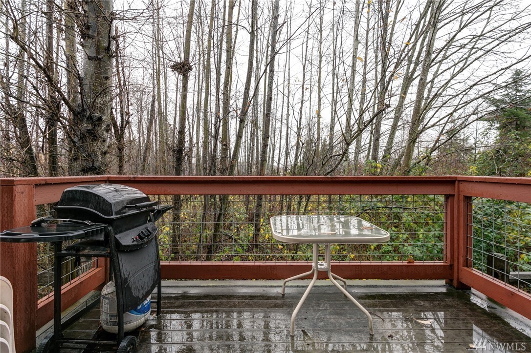 Property Photo:  4051 Eliza Ave 101  WA 98226 