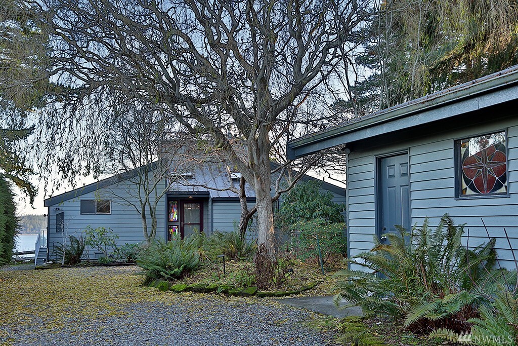 Property Photo: 2286 Whidbey Shores Rd WA 98260