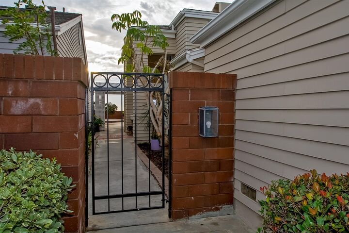 Property Photo:  7217 Linden Terrace  CA 92011 