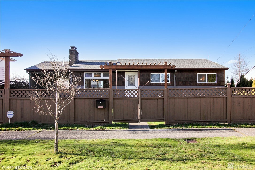 Property Photo:  8851 13th Ave SW  WA 98106 