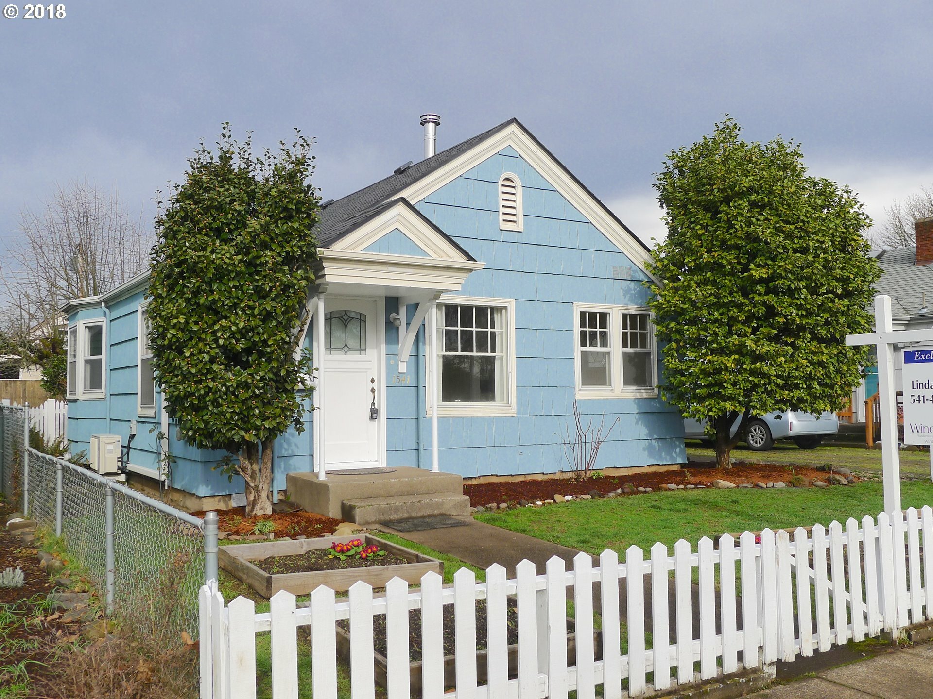 Property Photo:  1541 W 12th Ave  OR 97402 
