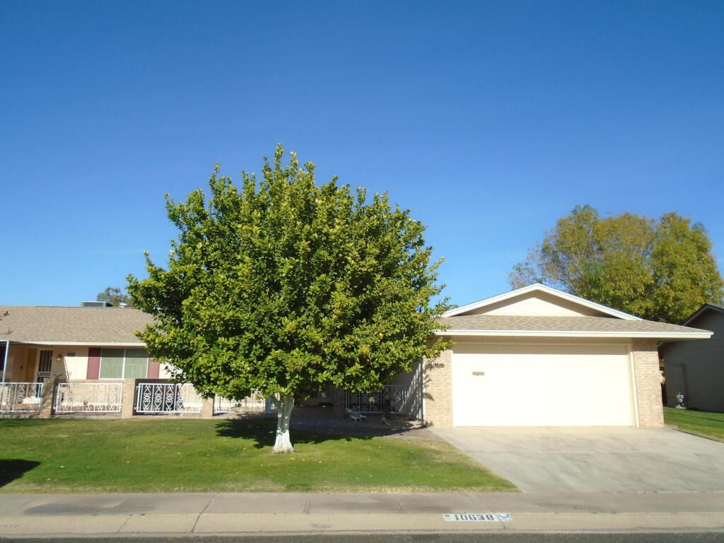 Property Photo: 10638 W Saratoga Circle AZ 85351