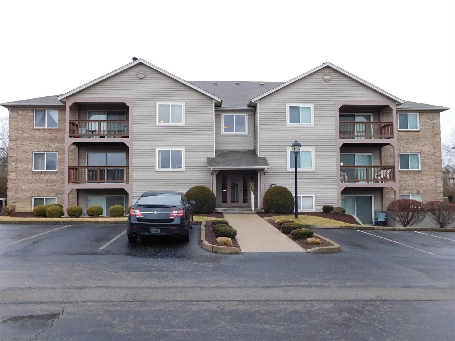 Property Photo:  11545 Regency Square Court 8  OH 45231