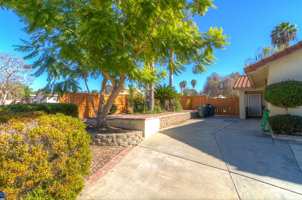 Property Photo: 1556 S S Hale Ave CA 92029