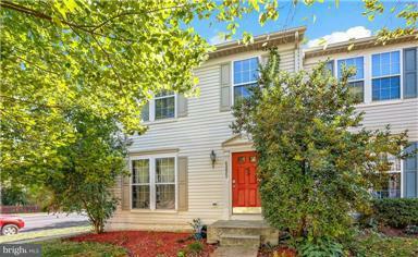 Property Photo:  43021 Eustis Street  VA 20152 