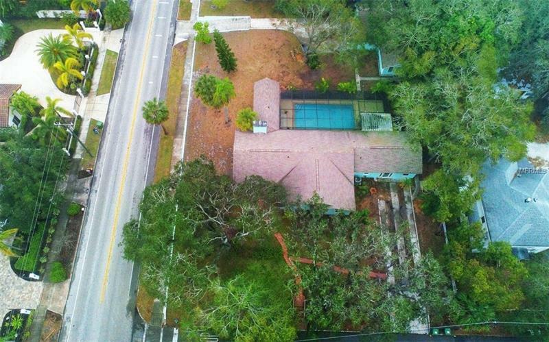 Property Photo:  1609 Arlington Street  FL 34239 