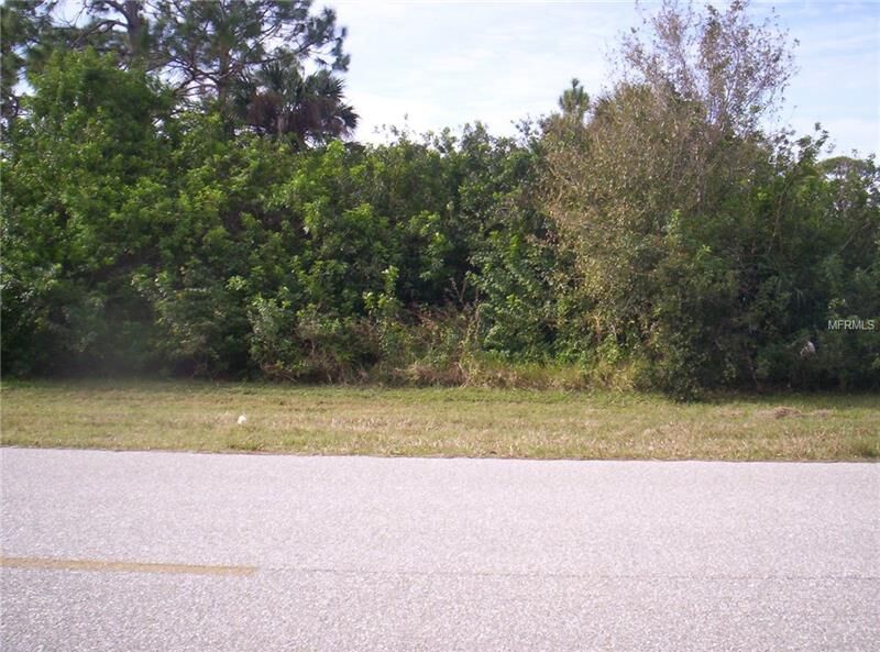 Property Photo: 3039 Gillot Boulevard FL 33981