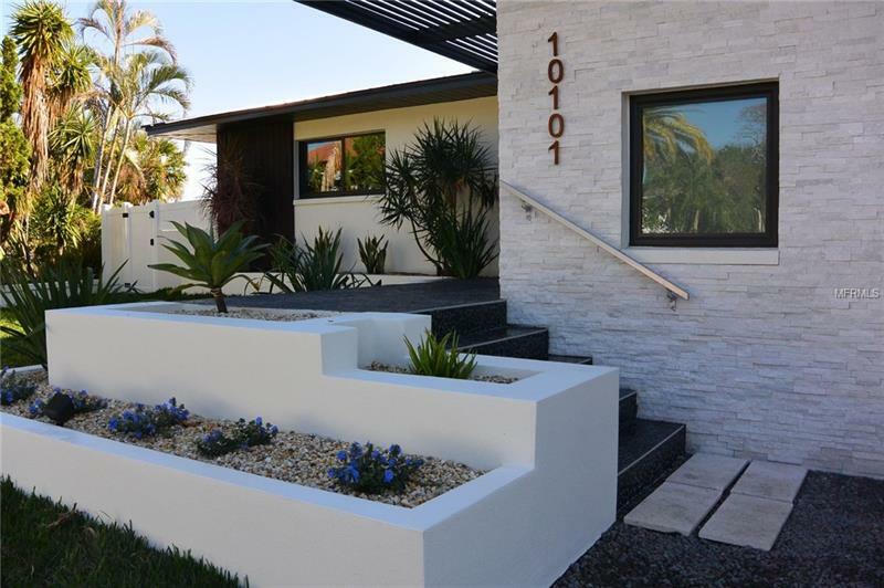 Property Photo: 10101 Tarpon Drive FL 33706