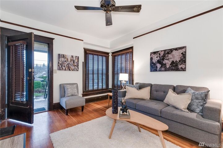 Property Photo:  4416 Cascadia Ave S  WA 98118 