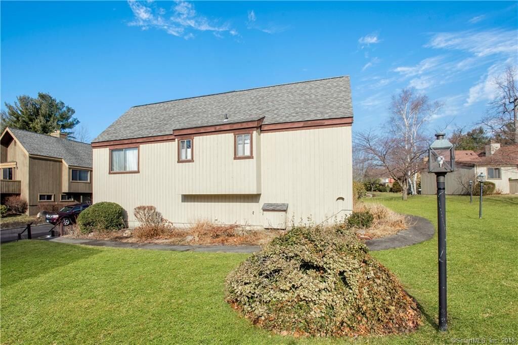 Property Photo:  155 Apache Lane B  CT 06614 