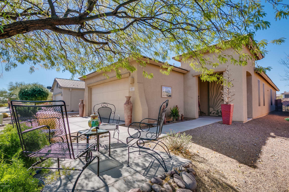 Property Photo:  897 N Delacroix Drive  AZ 85614 