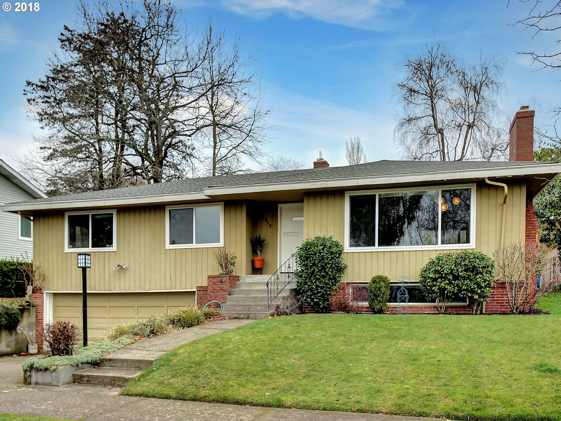 Property Photo:  6916 SW 14th Ave  OR 97219 