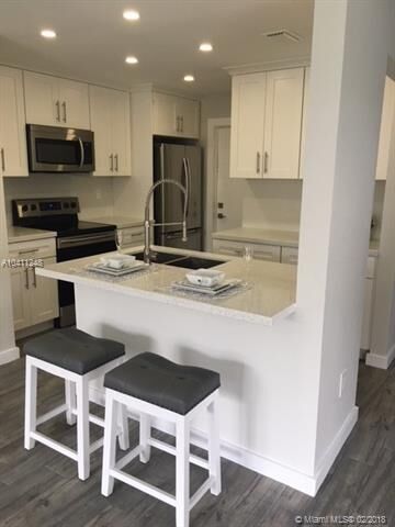 Property Photo: 4800 SW 119th Ave FL 33330