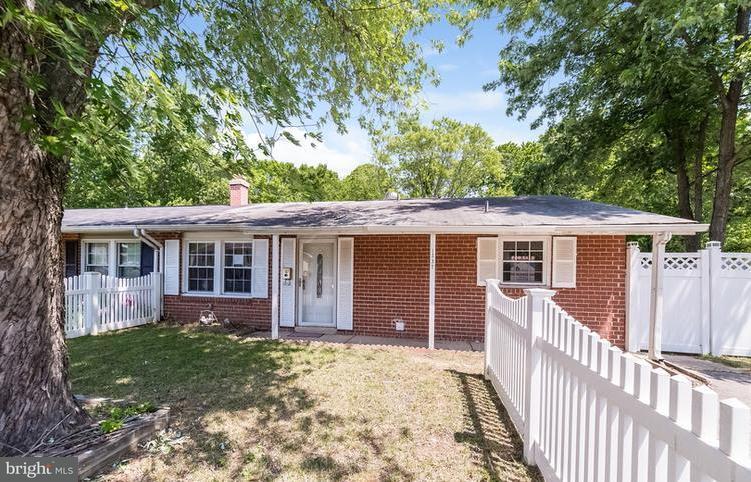 Property Photo: 1337 Chapelview Drive MD 21113