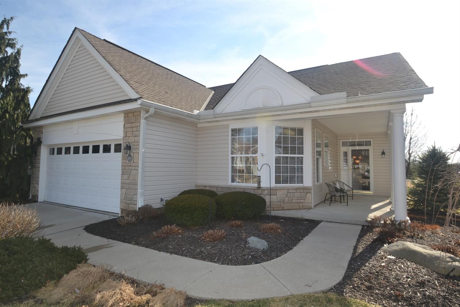 Property Photo: 1181 Meadow Vista Dr OH 45039