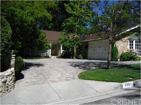 Property Photo: 5062 Calvin Avenue CA 91356